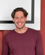 Oliver Schwarz contact avatar