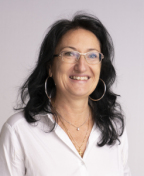 Yvonne Gulyas contact avatar